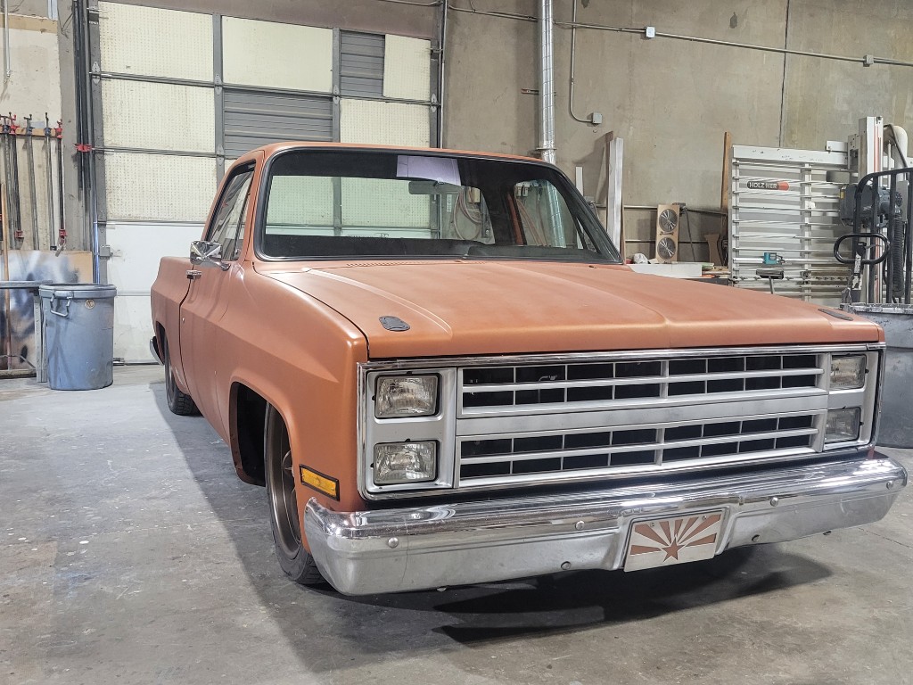 1985 ORNG C10 Squarebody detail